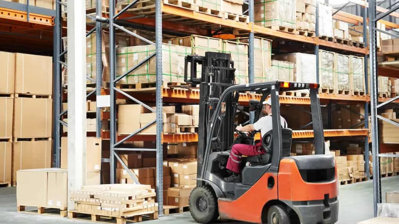 Warehouse Operations Supervisor Job in Canada for Foreigners